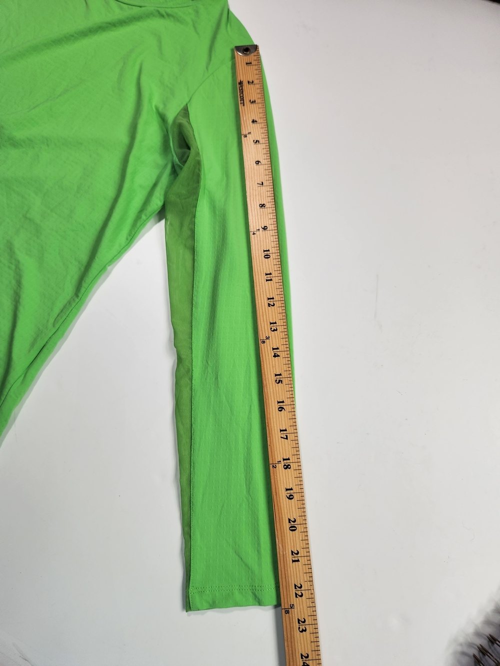 IBKÜL Women's Long Sleeve Performance Cooling Top Size Large Lime Green Athletic - Picture 12 of 14